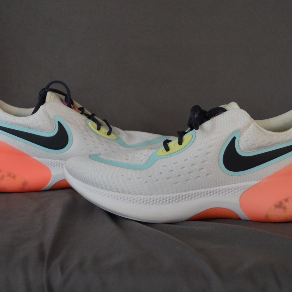 NIKE: Joyride Run 2 POD 'Glacier Ice'